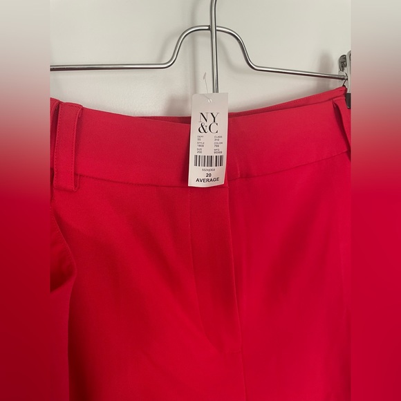 Red trousers - Picture 2 of 2